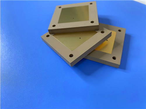 최신 회사 사례 TP2500 높은 DK 주파수 쌍면 PCB는 항공우주 RF를 위해 순금 접착으로 0.8mm 라미네이트에 제작되었습니다.